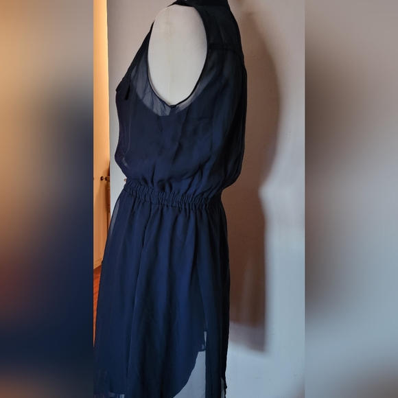 Dress - Picture 7 of 8